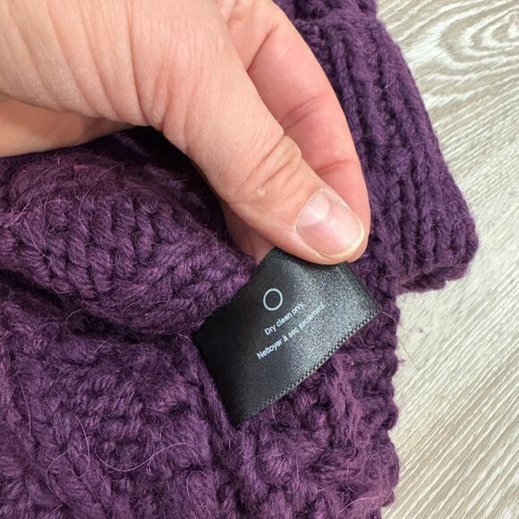 Club Monaco Puple Cable Knity Hand Knit Wool Sweater sz XL NEW - Picture 11 of 11